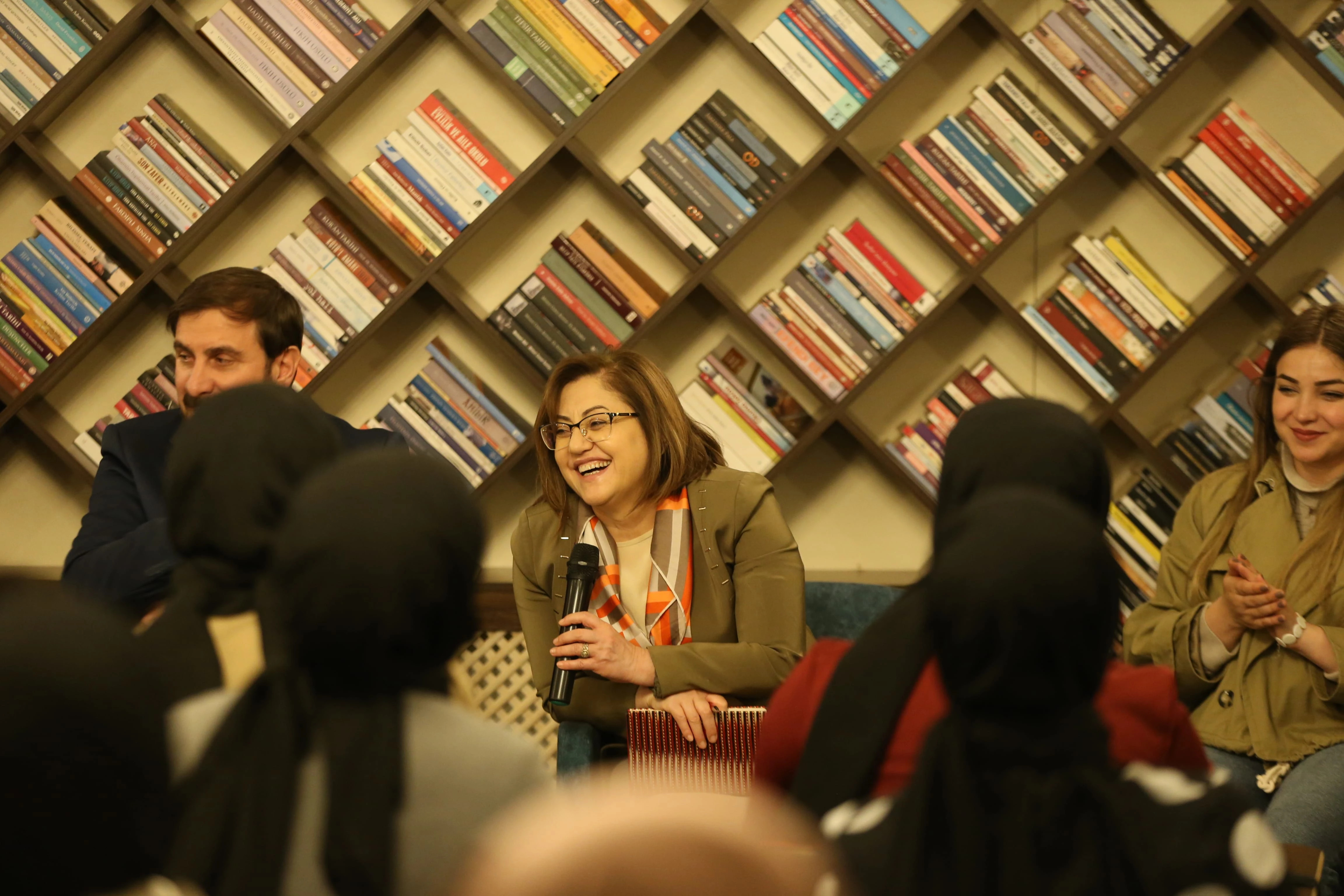 öğrencilerle simyacı kitabının kitap tahlil programı