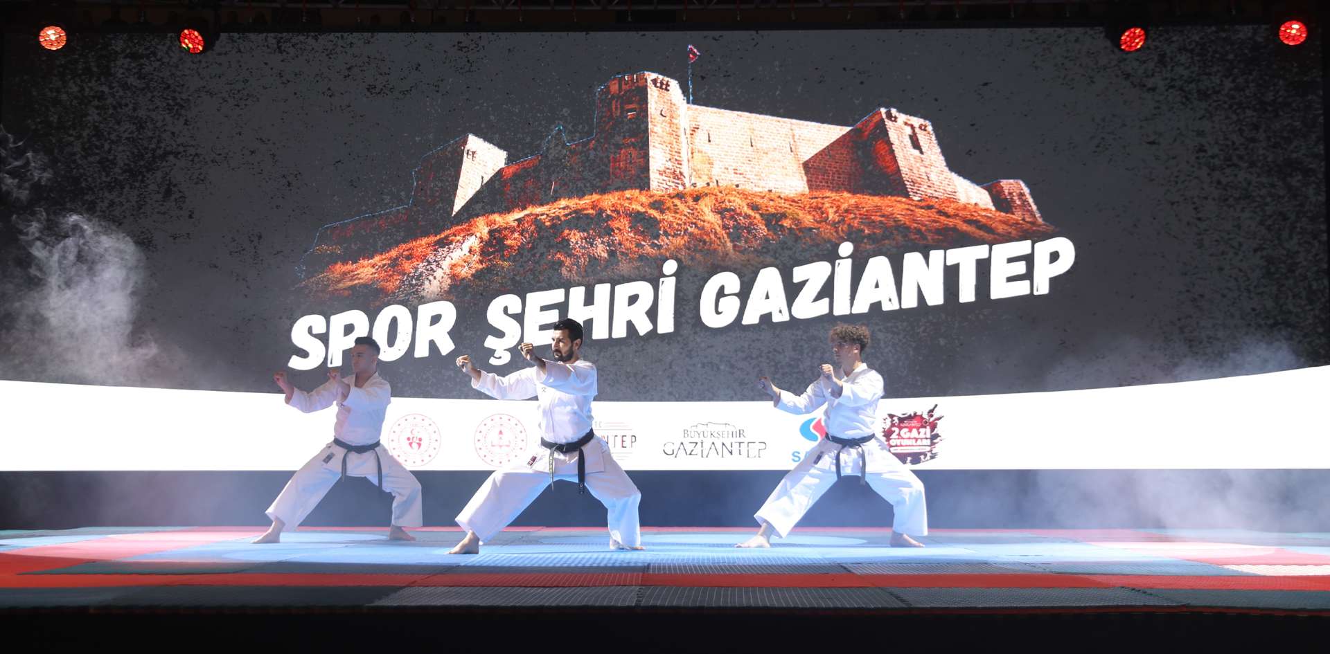 2. gazi oyunları’nın kapanış programı