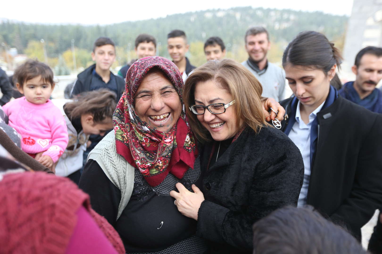 anne, herkesin yerini dolduran, ama yeri asla doldurulamayan kişidir