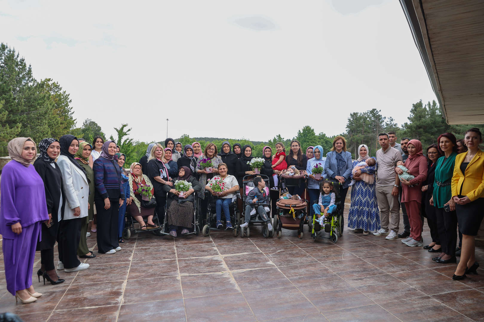 anneler günü'nde şehit ve engelli anneleriyle bir araya geldik