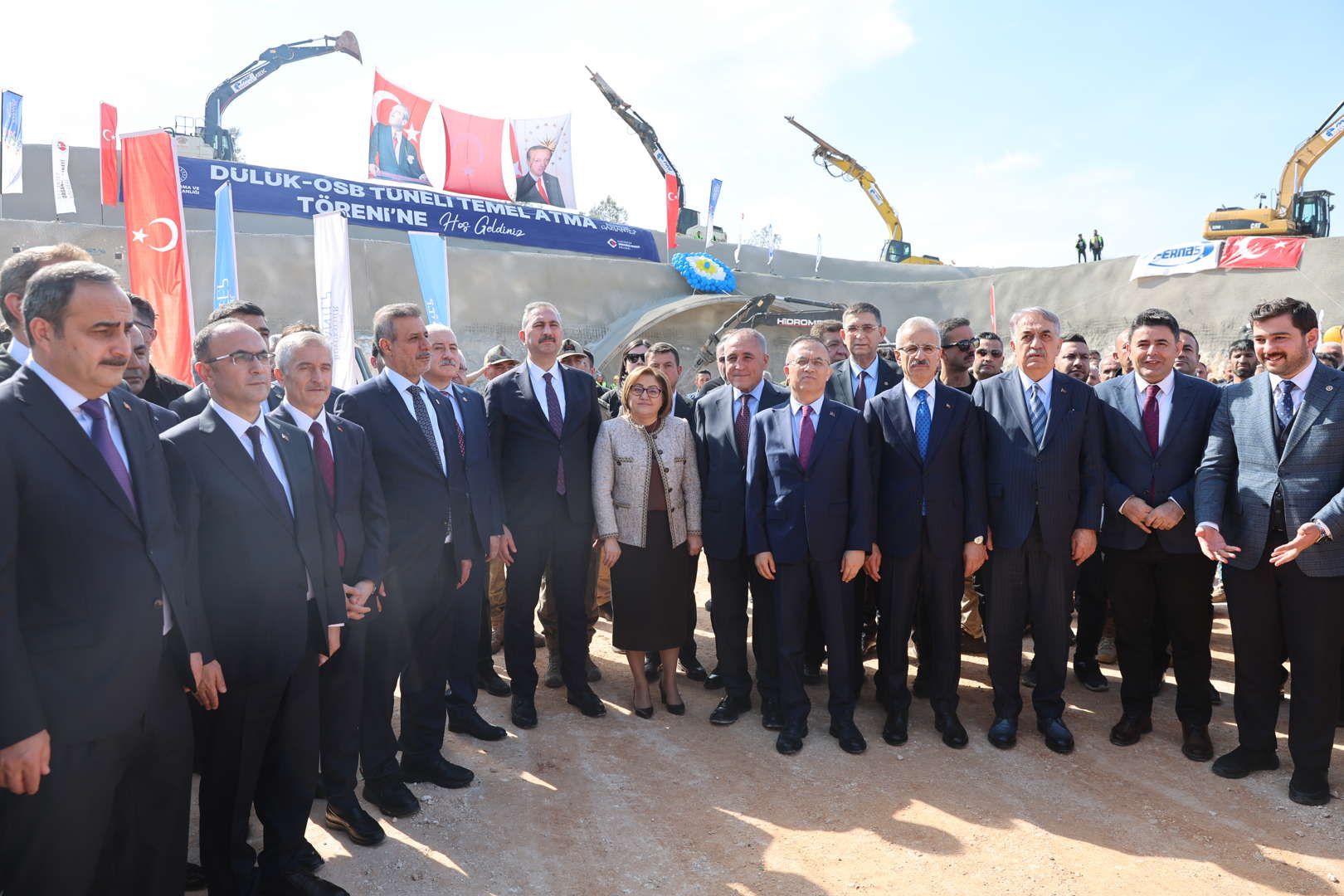 bakan uraloğlu’nun katılımıyla dülük-osb tüneli temel atma töreni düzenlendi