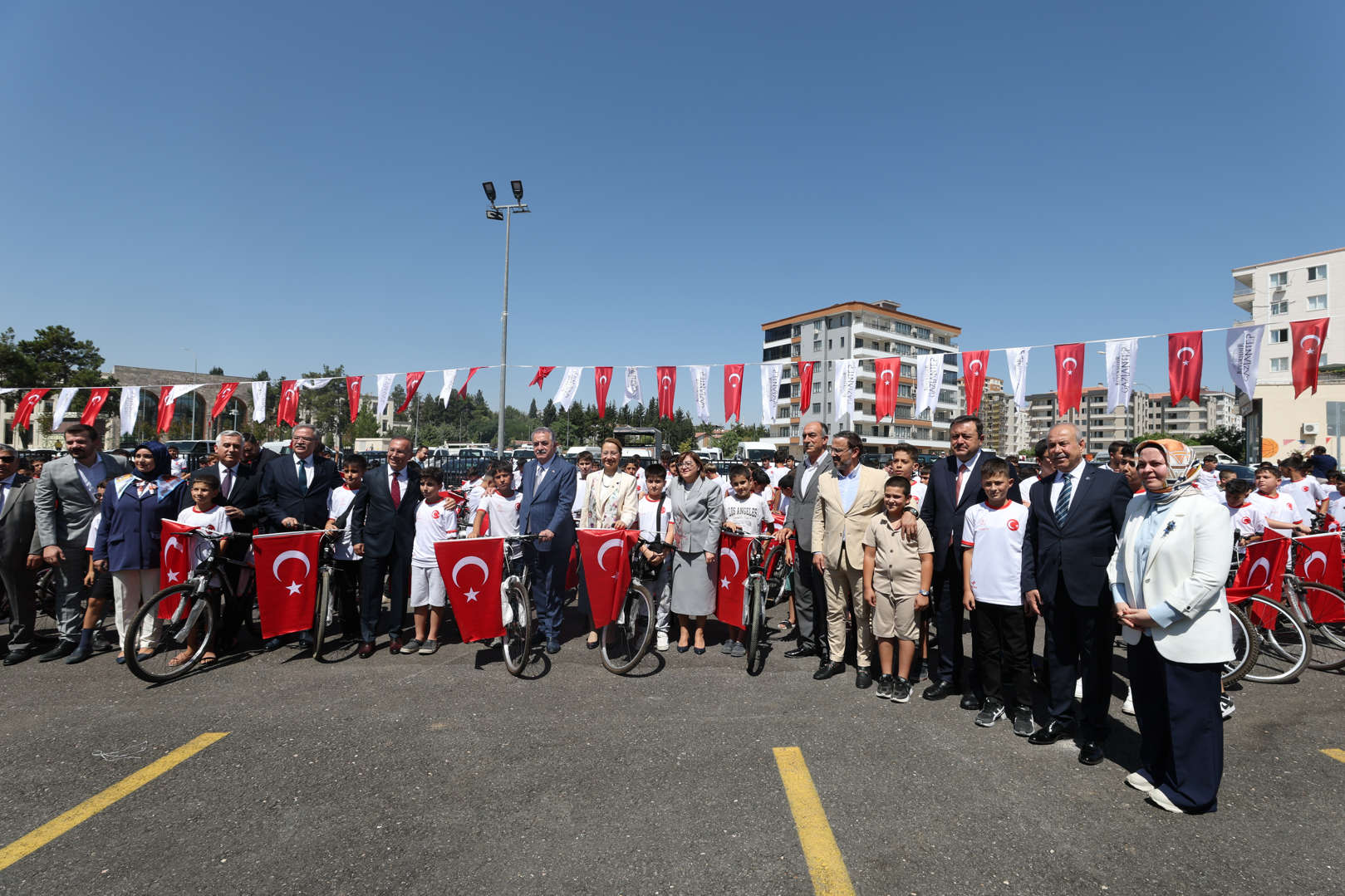 “camini bul, takımını kur” dediler, bisikletlerine kavuştular