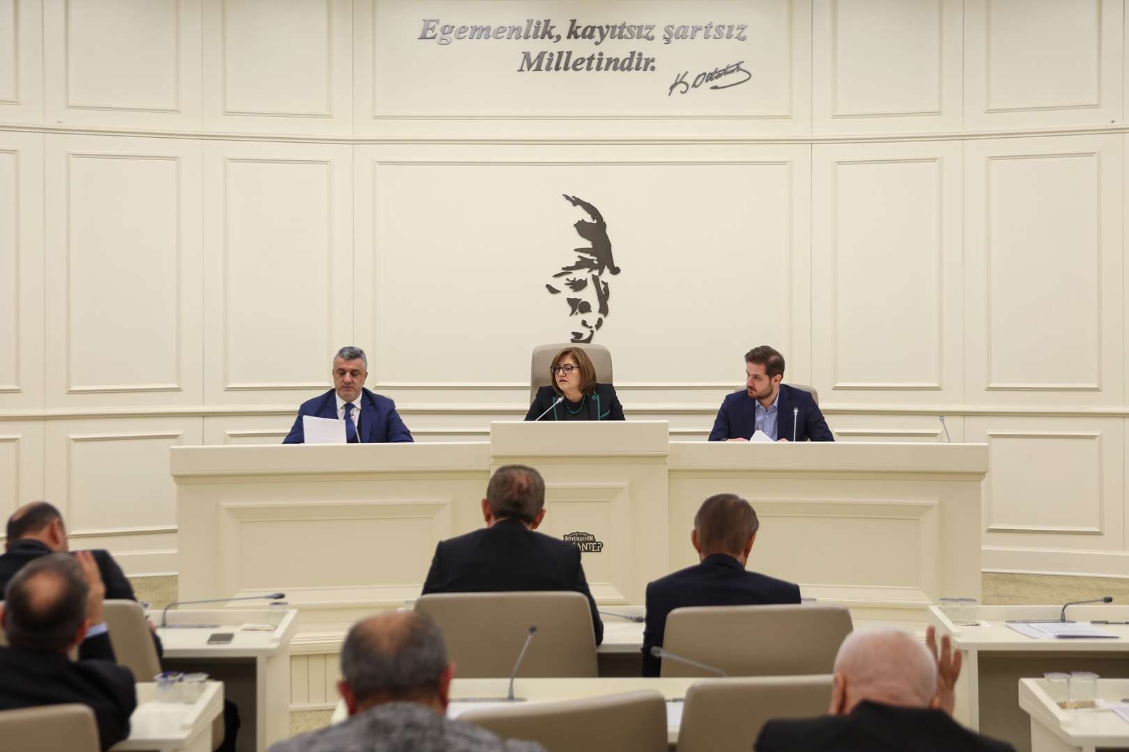 depremden etkilenen nurdağı ve islahiye’deki üniversite öğrencilerine nakdi destek veriyoruz