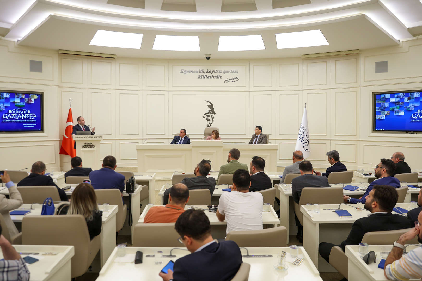 gaziantep büyükşehir olarak düzenlediğimiz deprem ve depremin inşaat sektörüne etkileri çalıştayı'na katıldık