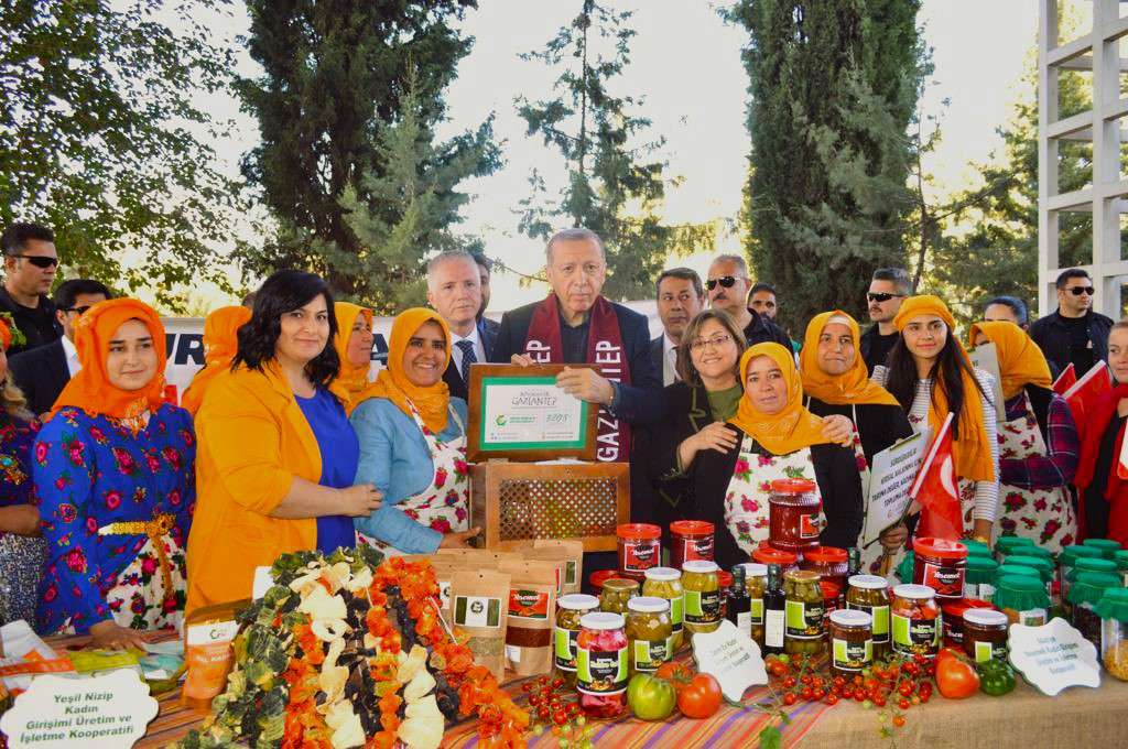 gaziantep tarım okulu'nda eğitim alan kadınlarımızın ürettiği ürünler