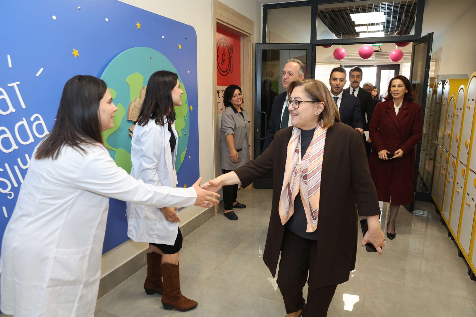 gaziantep'te açtığımız türkiye'nin ilk bebek kütüphanesi hizmetinizde