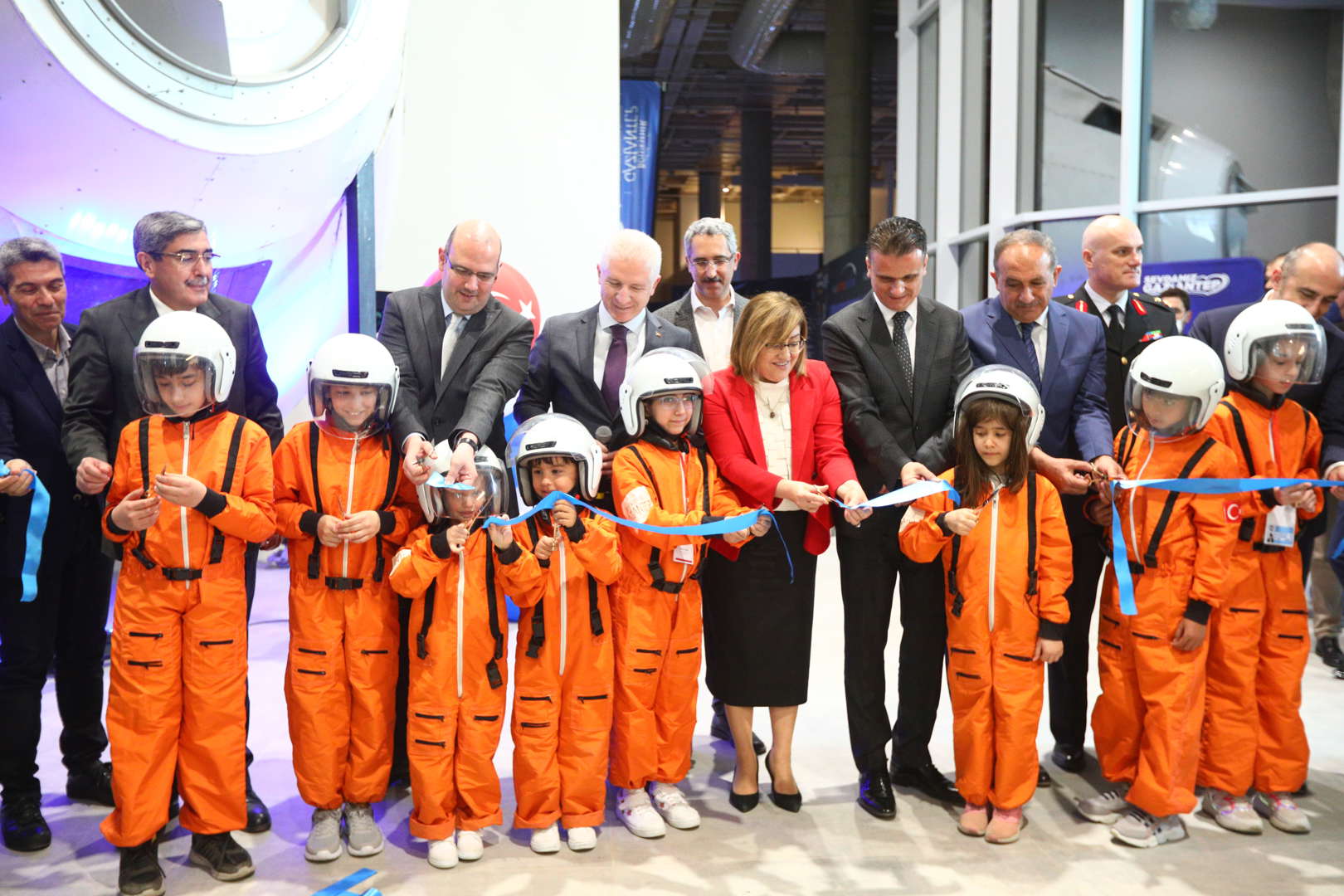 bölgenin en büyük bilim merkezi; müzeyyen erkul bilim merkezi