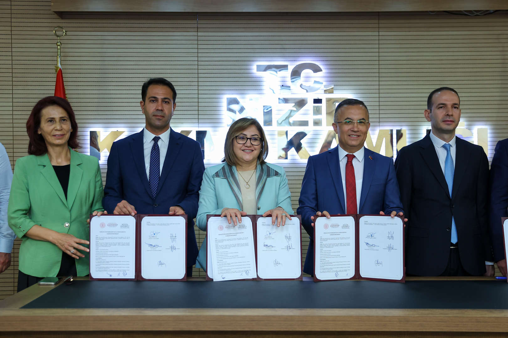 nizip kongre ve kültür merkezi kullanıma hazır!