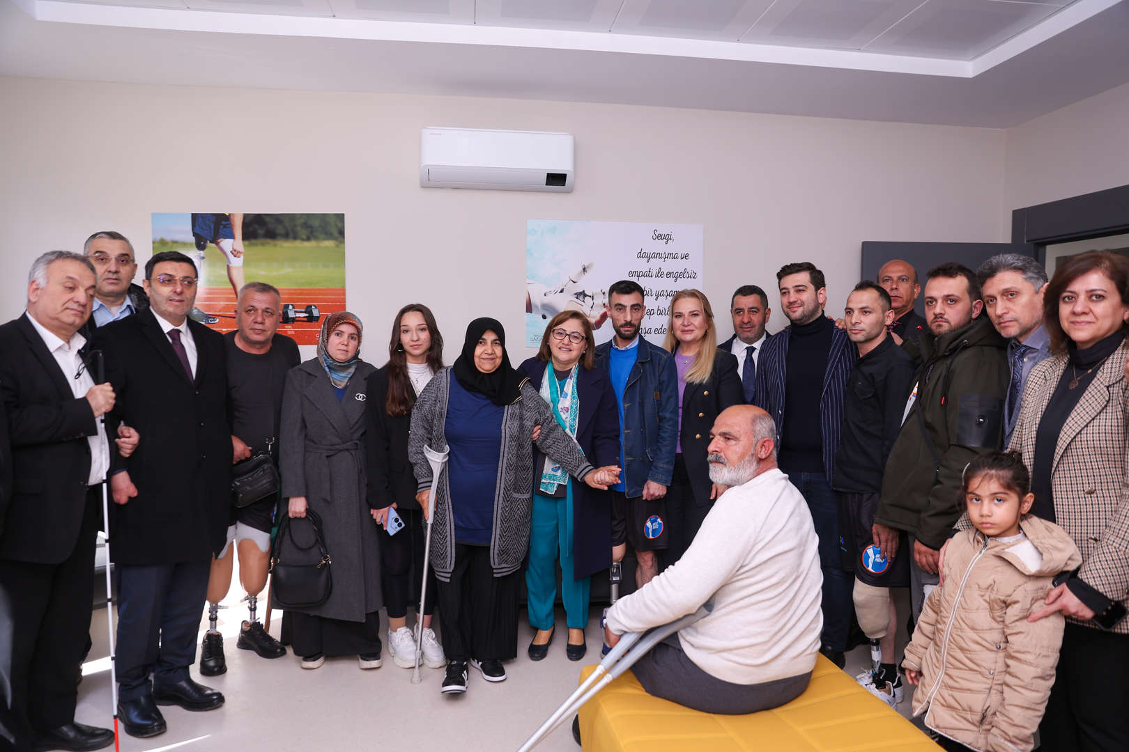 ortez protez merkezi, engelli afetzedelerin umudu oluyor