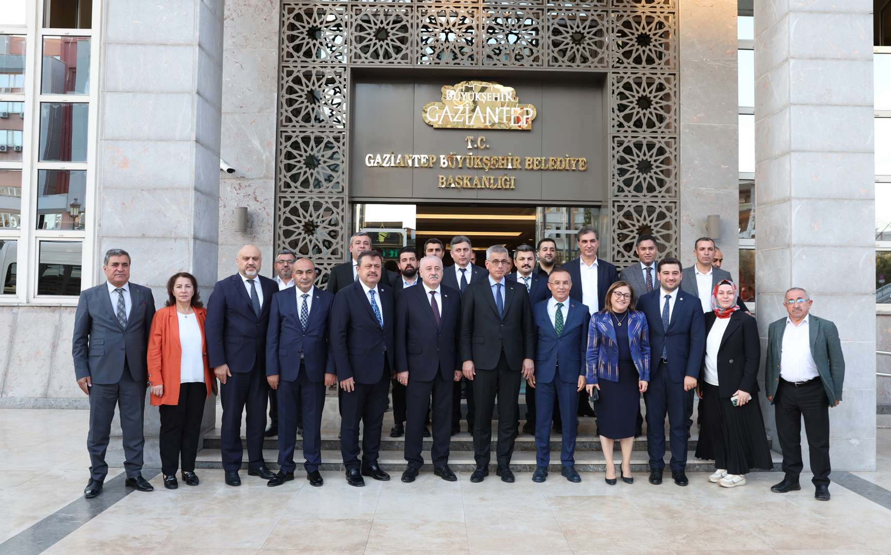 sağlık bakanı prof. dr. kemal memişoğlu gazi şehrimizi ziyaret etti