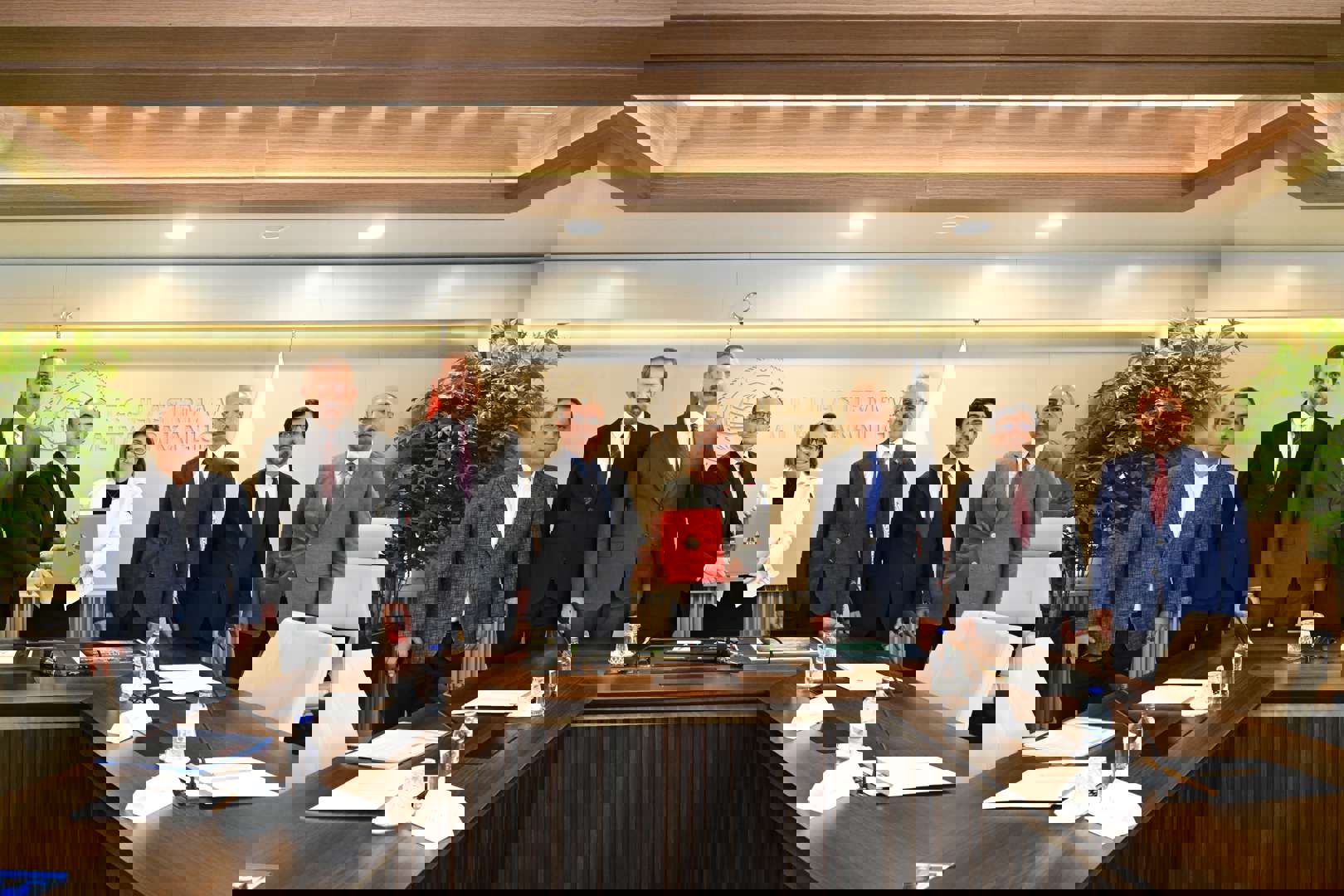 seçim beyannamesinin en büyük projelerinden dülük tüneli için imzalar atıldı