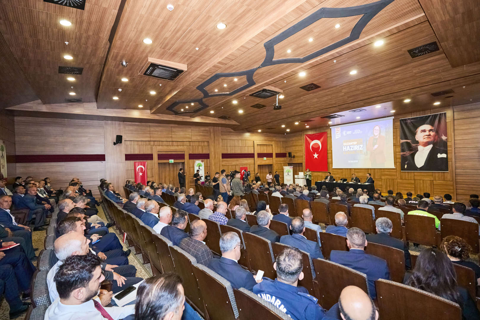 şehitkamil ilçemizdeki muhtarlarımızla bir araya geldik