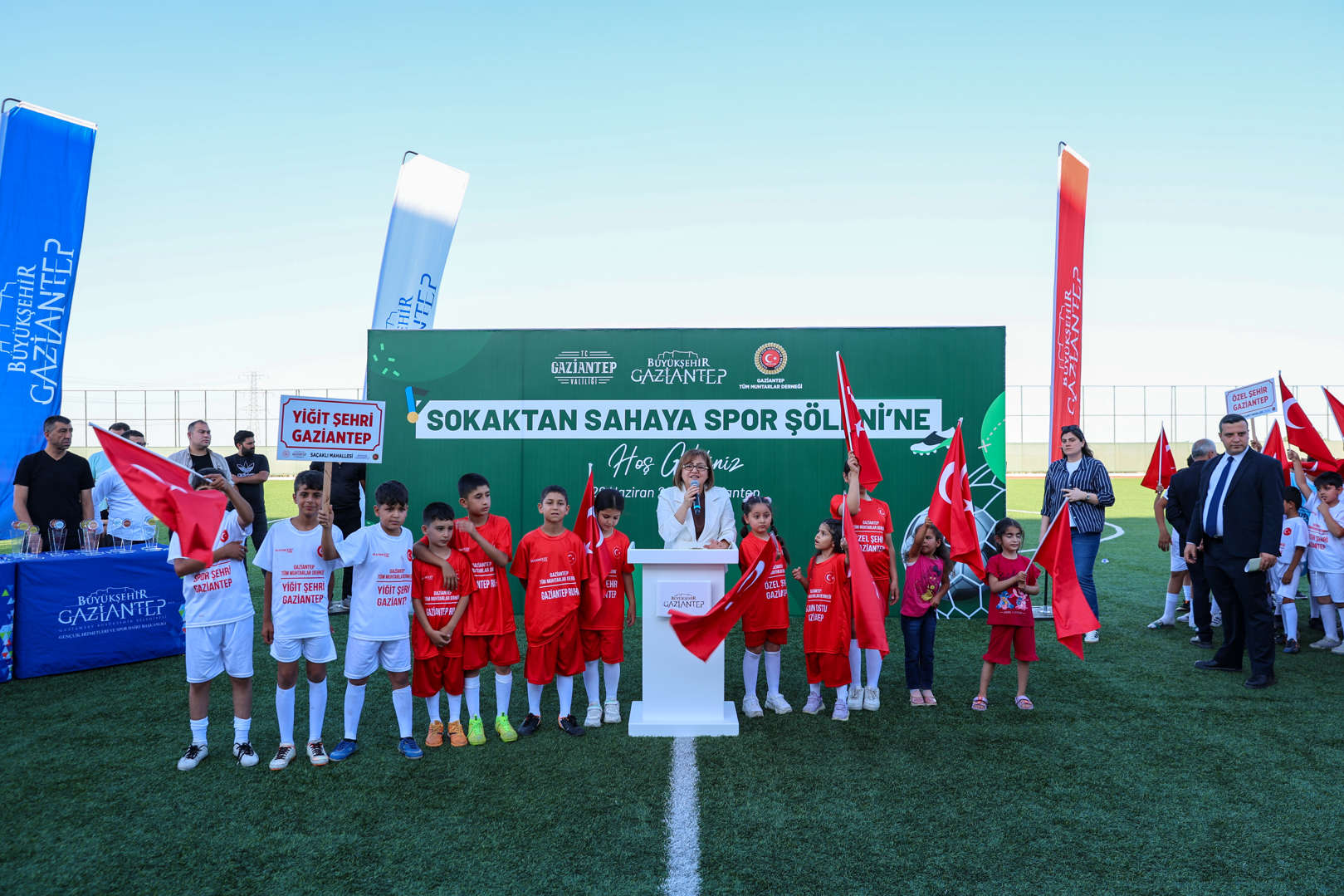 sokaktan sahaya spor şöleni ile mahallelerimizde spor ve kardeşlik büyüyor