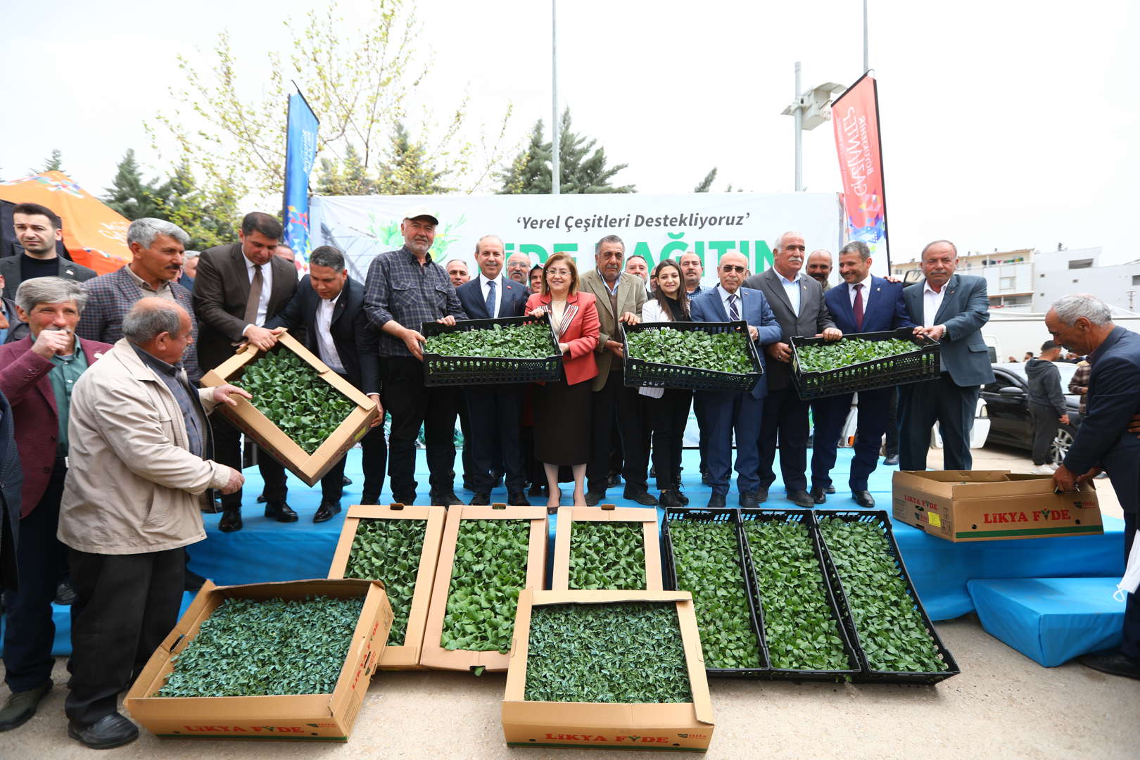 toprağa emek veren çiftçilerimizin 14 mayıs dünya çiftçiler günü kutlu olsun